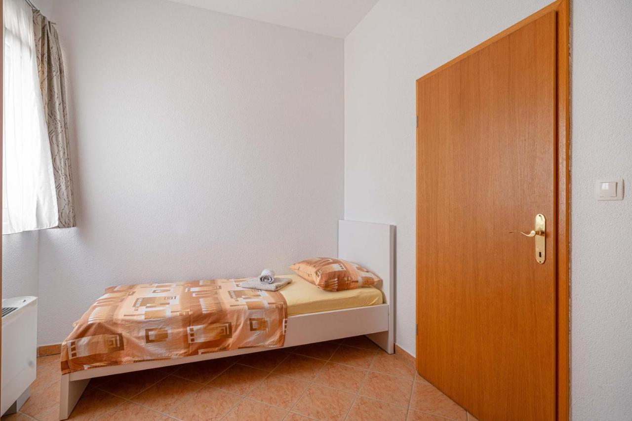 Apartments Miskovic Vodice Bagian luar foto
