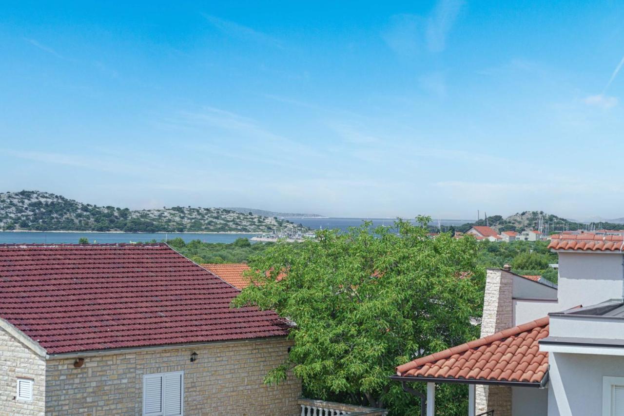 Apartments Miskovic Vodice Bagian luar foto
