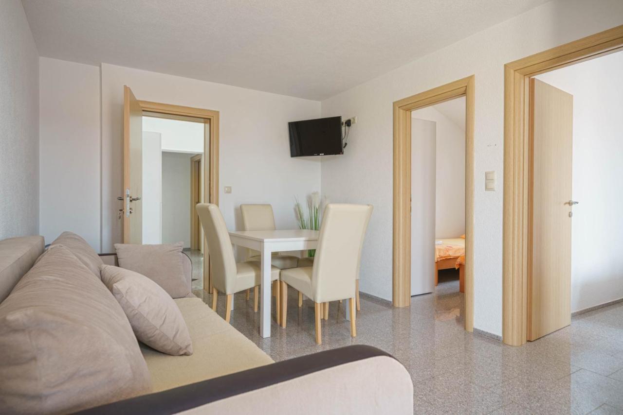Apartments Miskovic Vodice Bagian luar foto