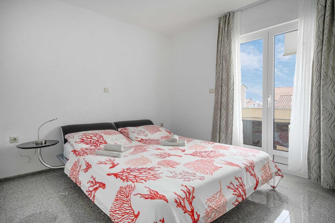 Apartments Miskovic Vodice Bagian luar foto