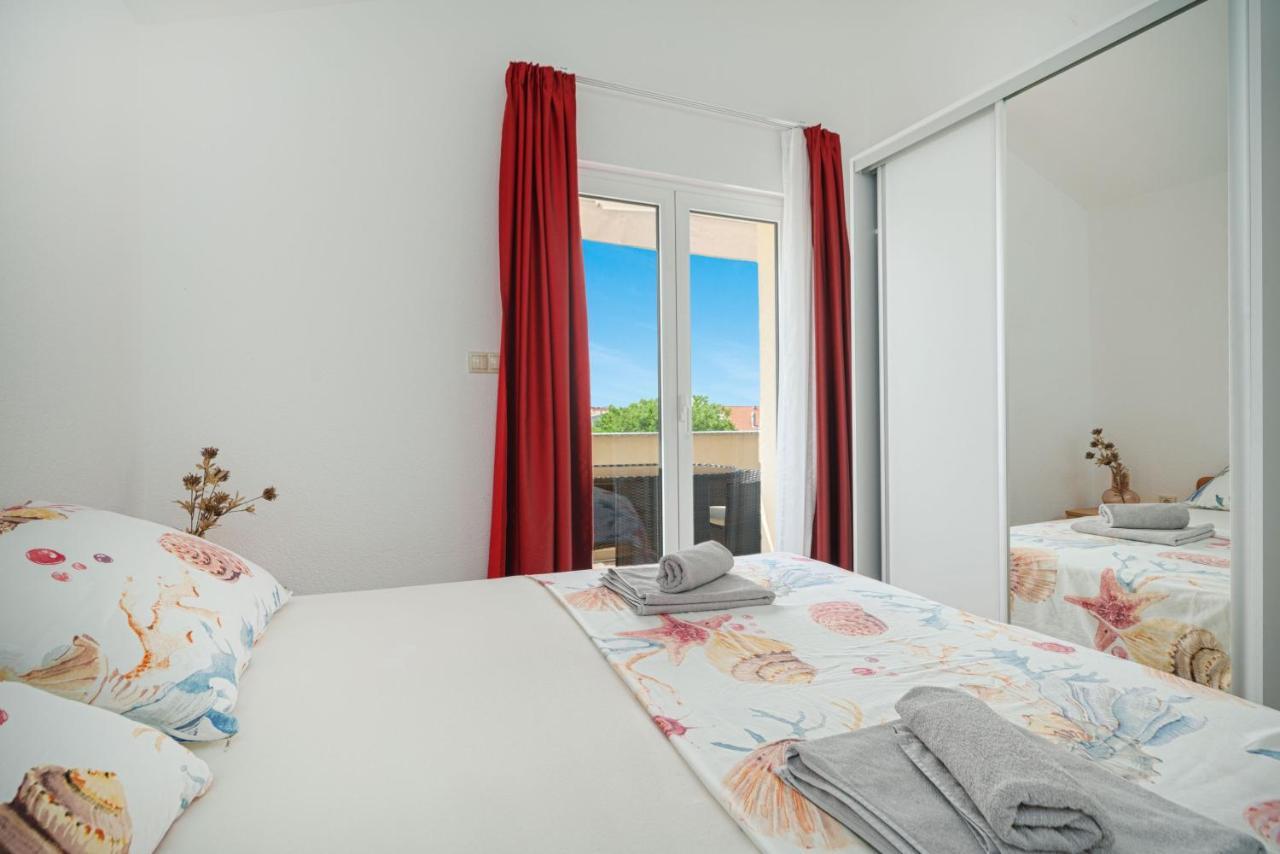 Apartments Miskovic Vodice Bagian luar foto